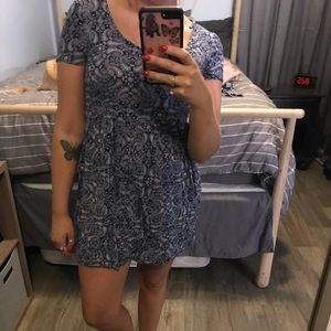 H&M blue paisley dress